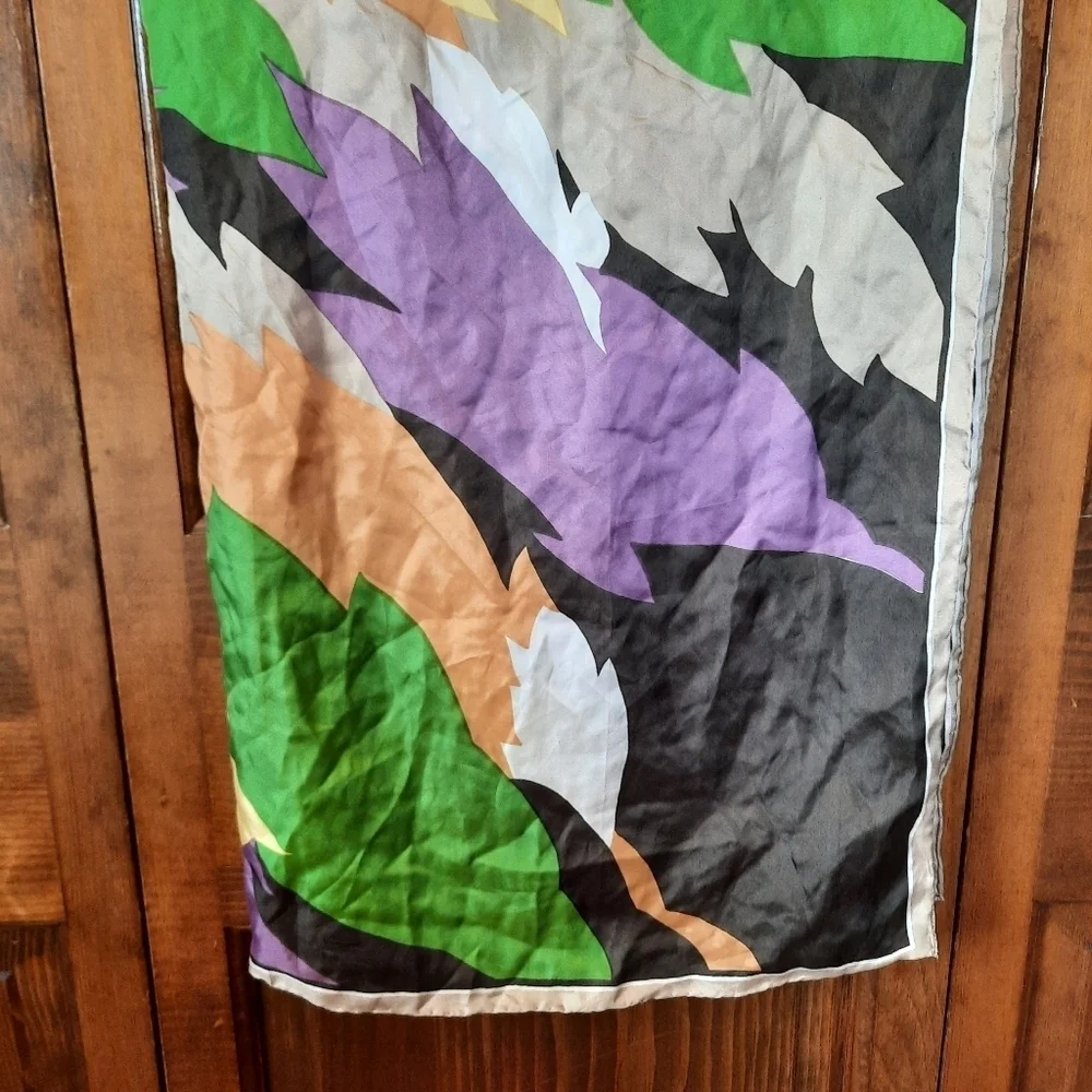 Vintage 100% Silk Hand Rolled Hem Mod Geometric Print Pattern Scarf